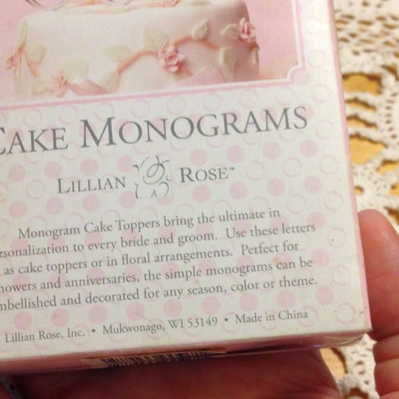 Cake Decoration - Lillian Rose Cake Monogram, Letter S - Picture 3 of 4